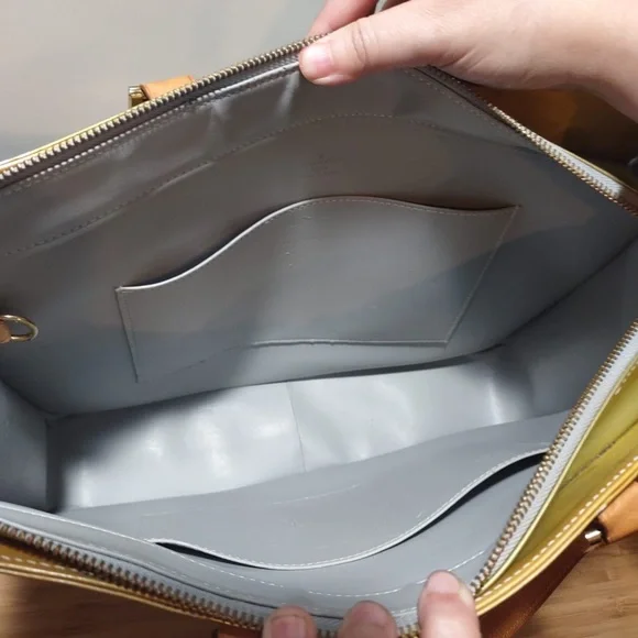 Louis Vuitton Houston Tote Lime Yellow Leather Monogram Vernis - Picture 13 of 15